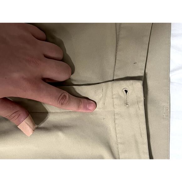 Lululemon Commission Classic-Fit Short 9"  Warpstreme - 36W - Picture 2 of 4